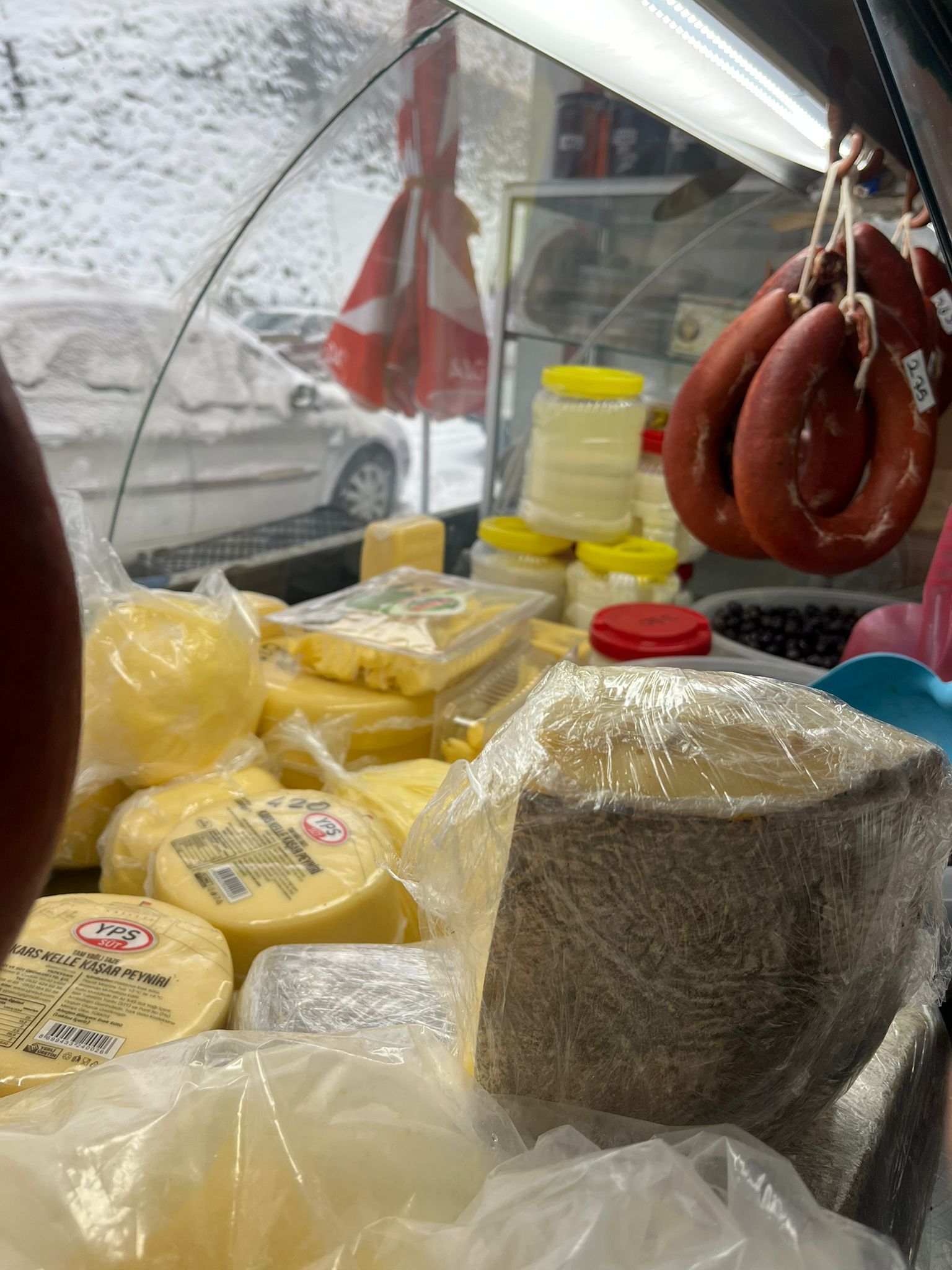 Gümüşay Şarküteri ve Köy Ürünleri